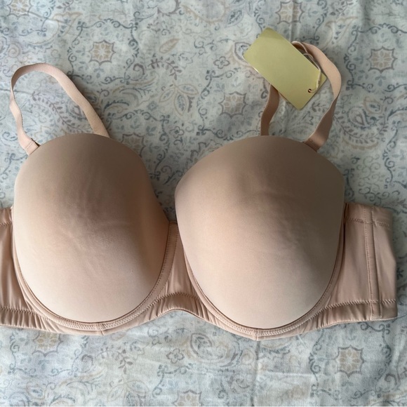 Cream underwire Bra with Molded Cups and Adjustable Straps - Picture 11 of 11